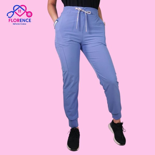 JOGGER ANTIFLUIDOS CELESTE