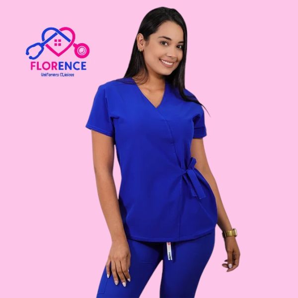 DELANTAL ANTIFLUIDO MODELO AZUCENA AZUL REY