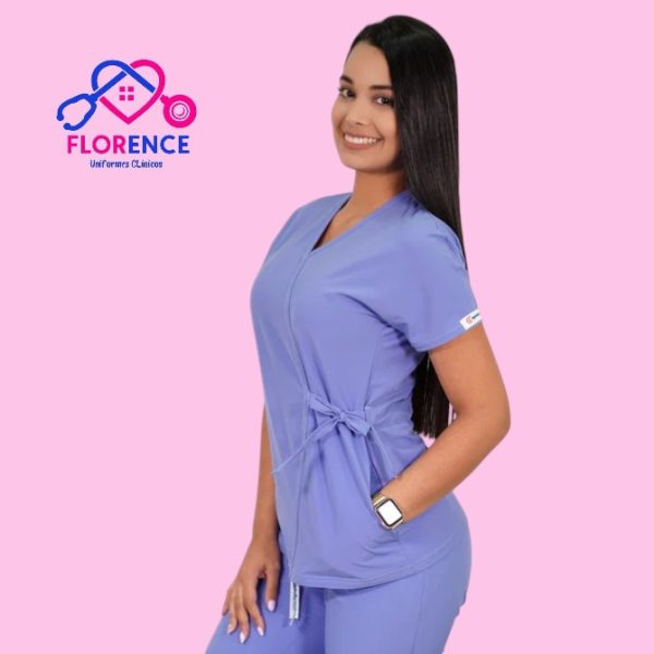DELANTAL ANTIFLUIDO MODELO AZUCENA CELESTE