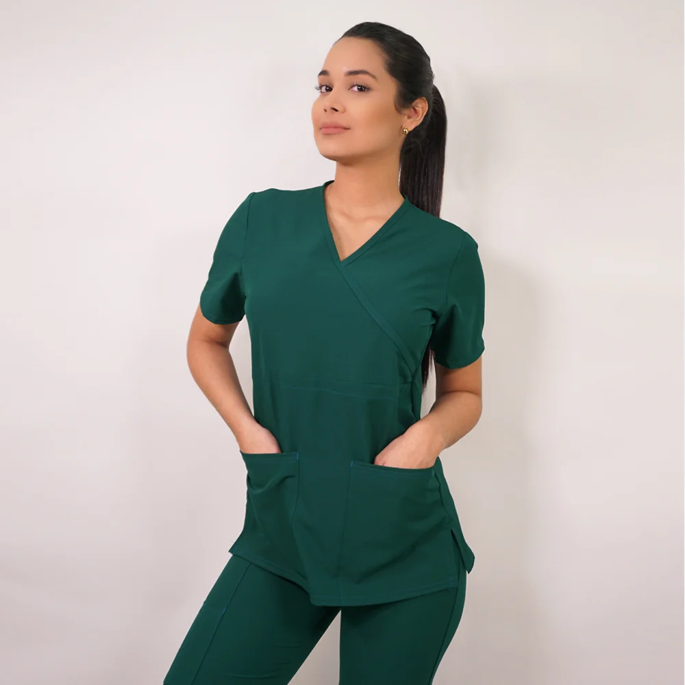 Conjunto antifluidos verde botella-pantalon recto