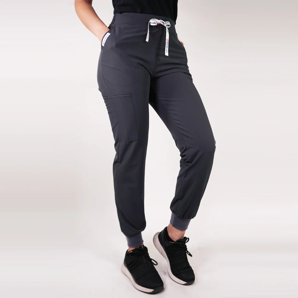 Conjunto antifluidos gris acero con jogger