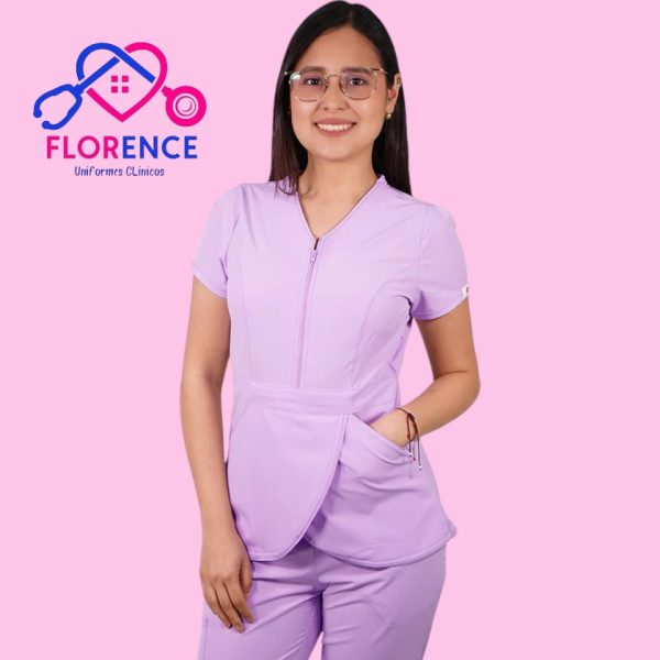 DELANTAL ANTIFLUIDO MODELO TULIPAN CON CIERRE MORADO PASTEL