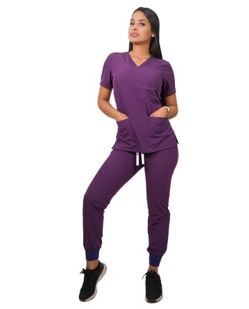 Conjunto antifluidos morado con jogger