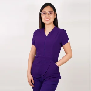 DELANTAL ANTIFLUIDO MODELO TULIPAN CON CIERRE MORADO-4