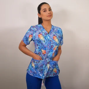 DELANTAL ANTIFLUIDO MUJER ESTAMPADO. 2390 LIQUIDACION