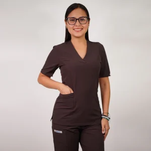 DELANTAL ANTIFLUIDO CLASICO MARRON-22