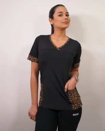 Delantal mujer elasticado negro con aplicacion 108-1