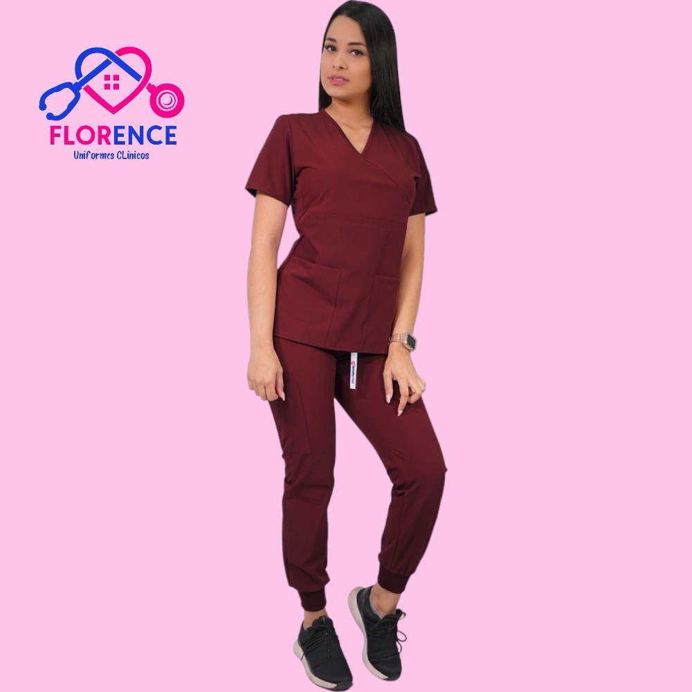 Conjunto antifluidos burdeo con jogger