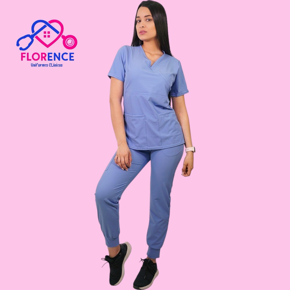 Conjunto antifluidos celeste con jogger