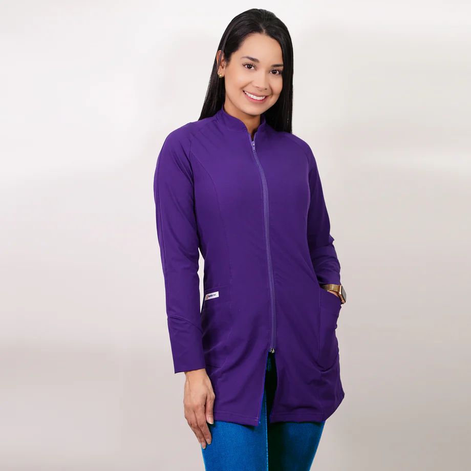 Bata clínica antifluidos morado-4